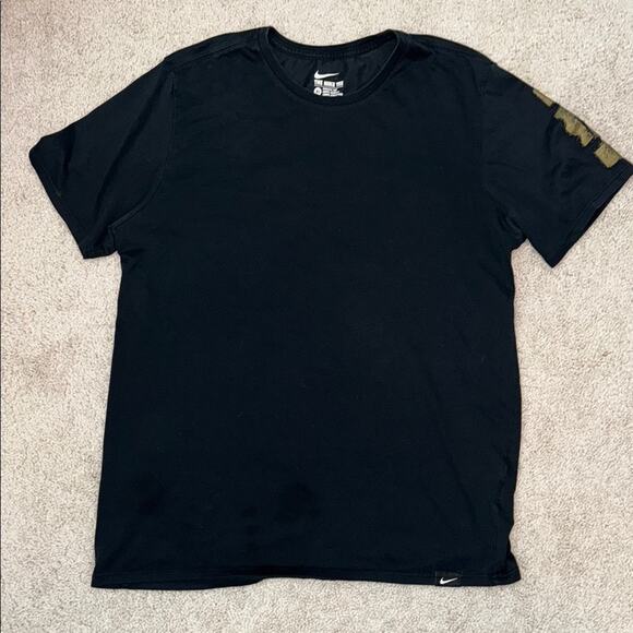 Nike Dri-Fit Black Graphic Short Sleeve T-Shirt Strive For Greatness Men's XL - Picture 1 of 6